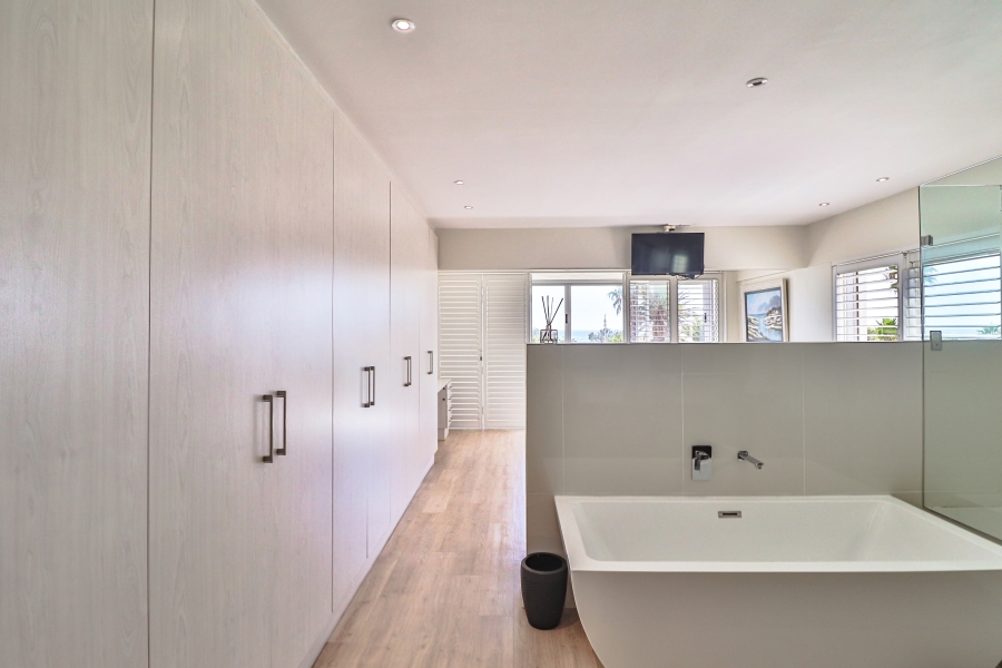 3 Bedroom Property for Sale in Summerstrand Eastern Cape